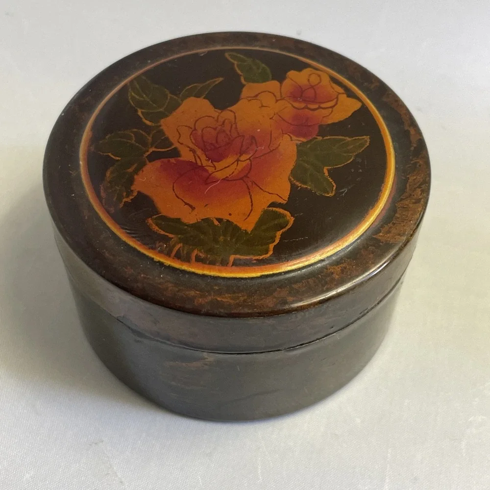Vintage Round Floral Trinket Box Lacquered Finish Black With Gold Accents 3 1/2